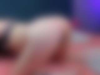 Live cam show with GlitchDoll - Smoke on Camsoda