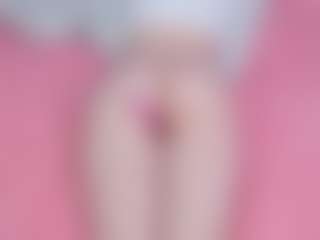 Live cam show with GlitchDoll - Doggy on live18s.com