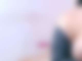 Live cam show with Hanna Bunny - Facial Piercings on Camming Site