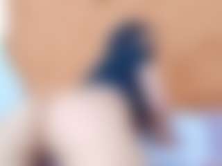 Live cam show with Hanna Bunny - Curvy Toys on livesuperchat.net