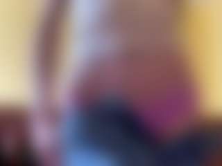 Live cam show with Anna - Fingering on Gym Cam Girls