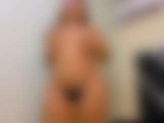 Live cam show with LiaDesire - BBW on StripNow