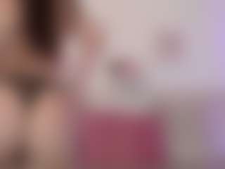 Live cam show with Luciana-Petite - Athletic on Camsoda