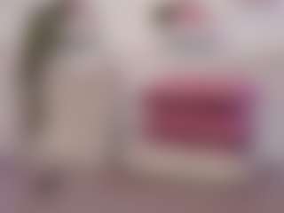 Luciana-Petite's Live Sex Cam Show