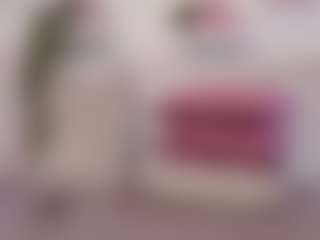 Live cam show with Luciana-Petite - Blowjob on Camsoda