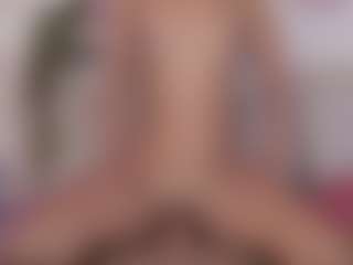 Luciana-Petite's Live Sex Cam Show