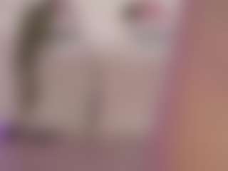 Luciana-Petite's Live Sex Cam Show