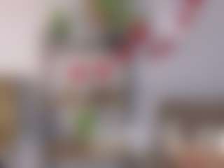 Live cam show with Mary-Bradley - Outside on Camsoda