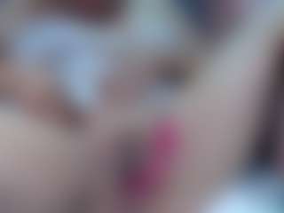 Megannmilf MILF webcam performer live streaming
