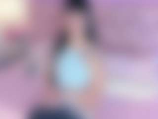 Live cam show with megganrose - Lovense on AdultVida.com