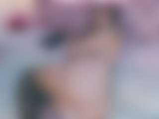 Live cam show with megganrose - Shaved on Camsoda