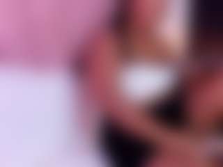Live cam show with VickyHugeAss - Twerk on Hubzter Live