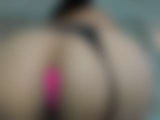 SeleneMoor1's Live Sex Cam Show