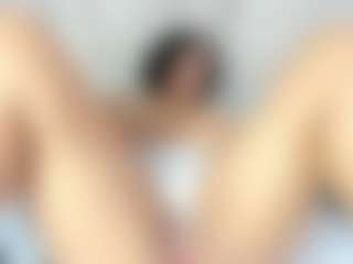 Live cam show with Selene Moor - Brown Eyes on CamClone