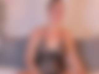 Live cam show with VictoriaVallmont - Middle Aged on Camsoda