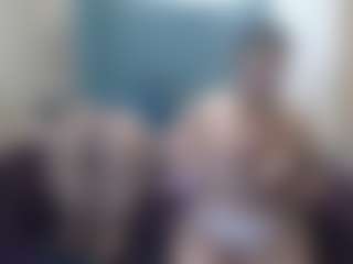 Live cam show with Alyssabrownx - Young Adult on Dare Cams