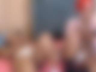 Live cam show with Alyssabrownx - Strip on Dolls Live