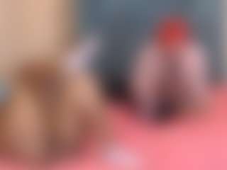 Live cam show with Alyssabrownx - Tease on Dolls Live
