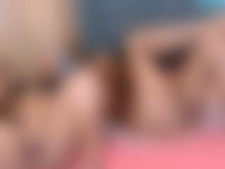 Live cam show with Alyssabrownx - Flashing on Soda Cam