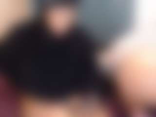 Live cam show with BestLia - Tease on StripNow