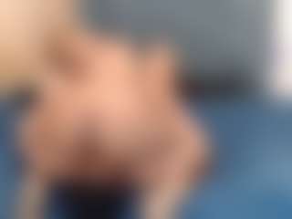 Live cam show with ChubbyBella - Strip on xxxlivecams.org