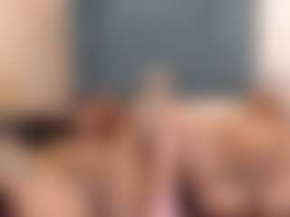 Live cam show with ChubbyBella - Ass Bouncing on livesuperchat.net