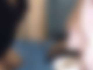 Live cam show with ChubbyBella - Ass Clapping on CamClone
