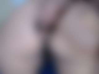 Live cam show with ChubbyBella - Ass Bouncing on TeamSkeetLive