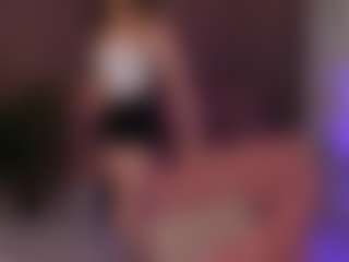 Live cam show with Cirilla-Rosee - Thong on fapnchat