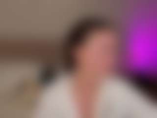 Live cam show with Cirilla-Rosee - Princess on Uber Horny