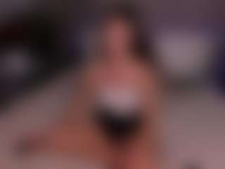Live cam show with Cirilla-Rosee - White on WildCum | united states