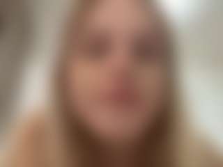 Live cam show with DenisseTinnin - Dildo on liverealitysex.com