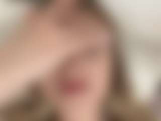 Live cam show with DenisseTinnin - Shaved Pussy on Hubzter Live