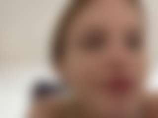Live cam show with DenisseTinnin - Camel Toe on Cam Slut