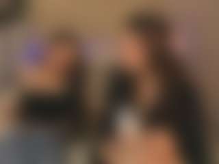 Live cam show with Ella - Brown Hair on StripNow
