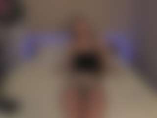 Live cam show with Ella - Young Adult on xxxlivecams.org