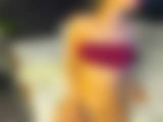 Live cam show with Ella - Brown Hair on CamClone