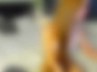 Live cam show with Ella - Spank on Hubzter Live