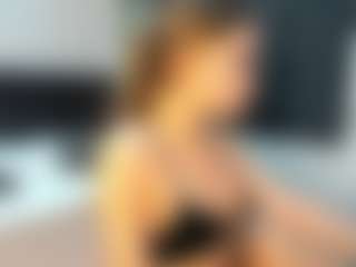 Live cam show with Ella - Smoking on liverealitysex.com