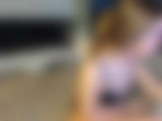 Ella's Live Sex Cam Show