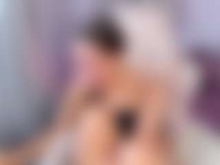 Live cam show with Ella - Young Adult on livesuperchat.net