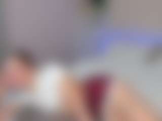 Live cam show with Ella - Roleplay on Camsoda