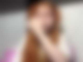 Live cam show with GenaGnagey - New Petite on https://playwithruby.com