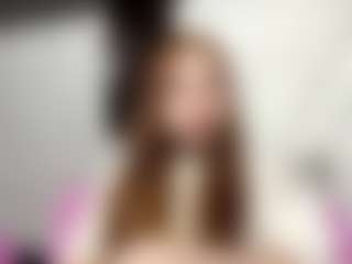 Live cam show with GenaGnagey - Squirt on CamSextacy