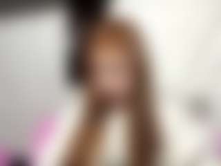 Live cam show with GenaGnagey - Squirt on googirlz