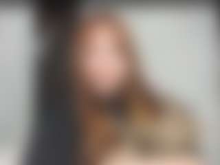 Live cam show with GenaGnagey - Nipple Piercings on AdultVida.com