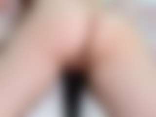 Live cam show with LianaJordanovich - Normal on CamClone