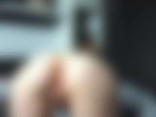 Live cam show with LianaJordanovich - Gray Eyes on CamSodaAdn