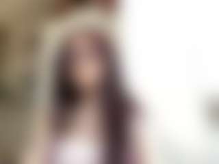 Live cam show with Camila - Shaved Pussy on sexylive.show
