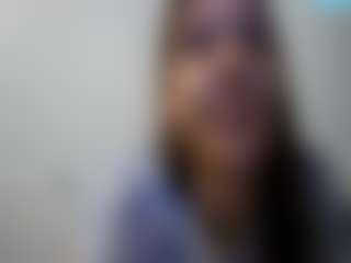 Live cam show with ShannonRavo - Fingering on AdultVida.com
